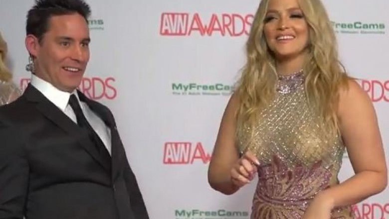 Alexis Red Porn - 2018 AVN Awards Red Carpet Interview with Alexis Texas ...