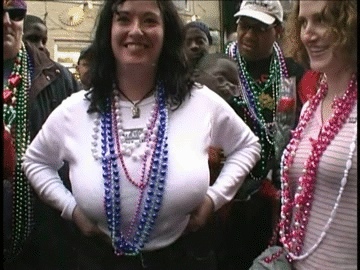 360px x 270px - 11 Awesome Titty Flashers from Mardi Gras | Candy.porn