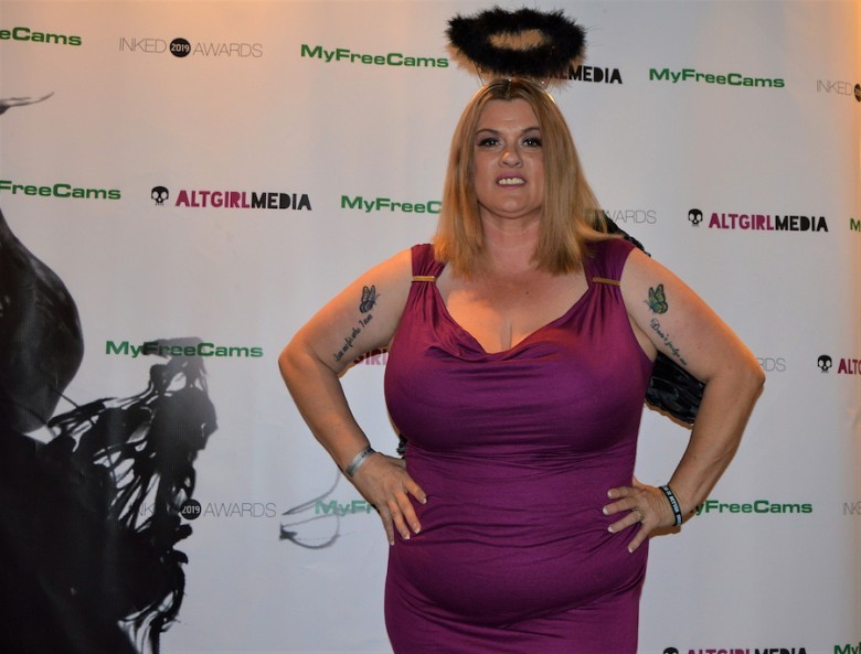 Kimmie Kaboom Wins Bbw Of The Year From The Inked Awards Candy Porn