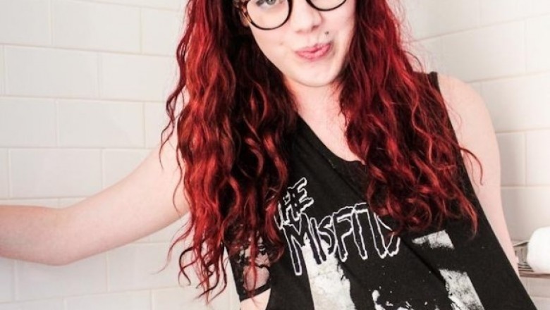 Chelsea Poe is Femme 4 Femme | Adult Candy
